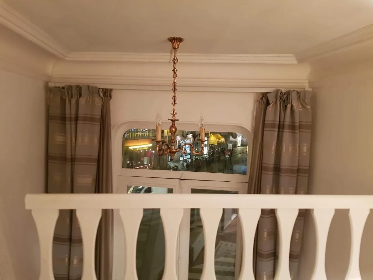Apartment Cozy Appartement Paris Louvre