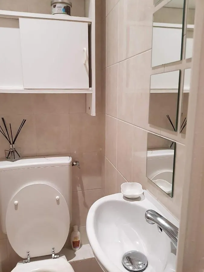Cozy Appartement Paris Louvre 0*,  France