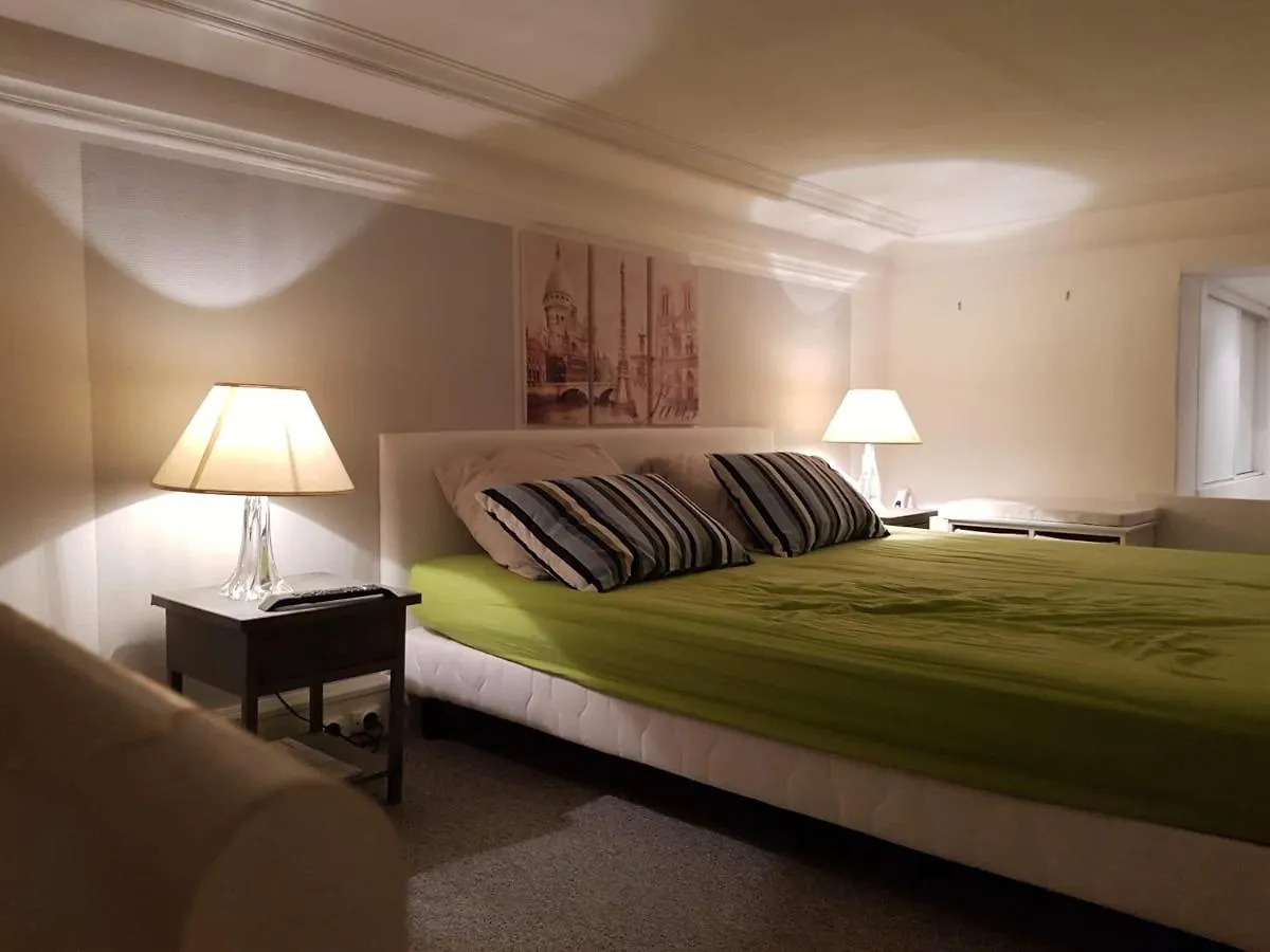 Cozy Appartement Paris Louvre contacts