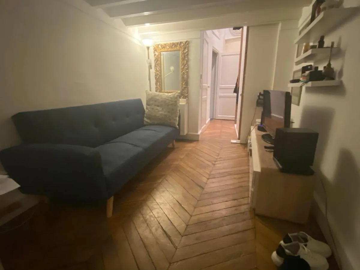 Apartment Cozy Appartement Paris Louvre France